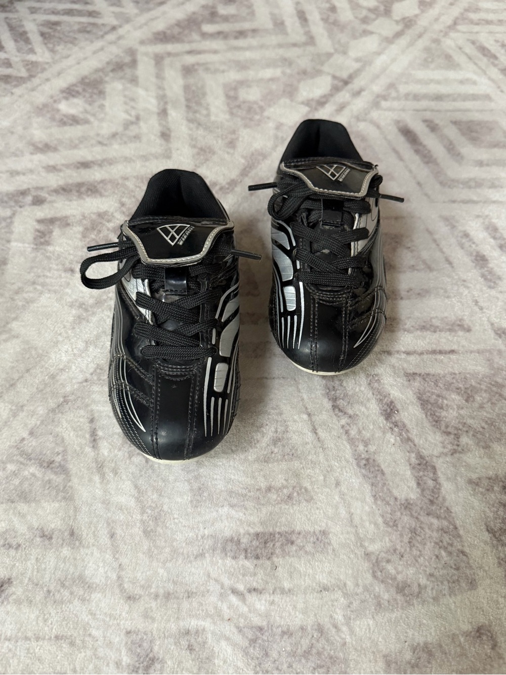 Vizari Youth Soccer Cleats - Black and Silver